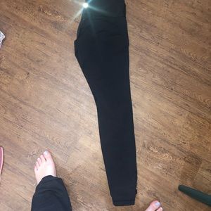 Black Lululemon leggings